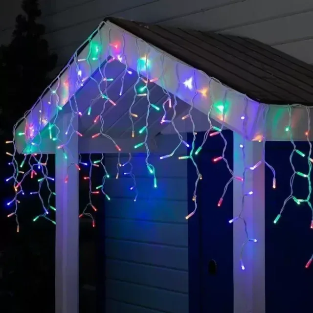 Різнокольоровий Новорічна святкова гірлянда бахрома 120 Led прозорий провід 3х0.5 м