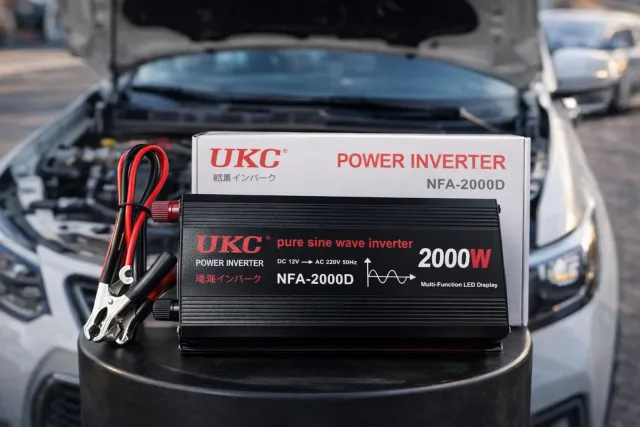 Інвертор UKC NFA-2000D 2000 Вт (12 В → 220 В) – чистий синус, автомобільний перетворювач напруги